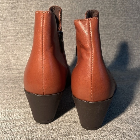 Munro Jackson Leather Boot.NEW - Picture 4 of 9